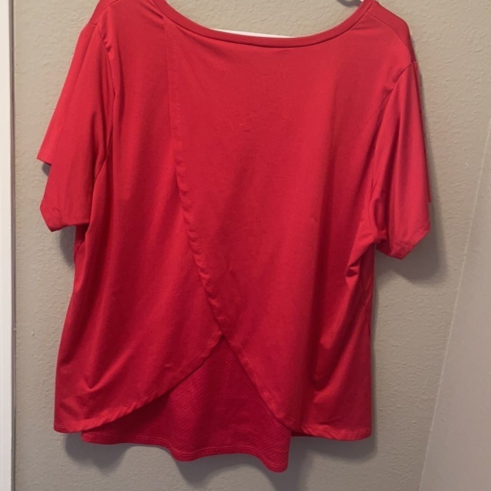 Daisy Fuentes- Plus Workout Top - Picture 5 of 6